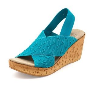 Charleston Shoe Co MED Turquoise Nub
